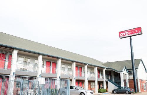 Wichita Falls Hotel | Budget-Friendly OYO Hotel Wichita Falls I-44 with Pool