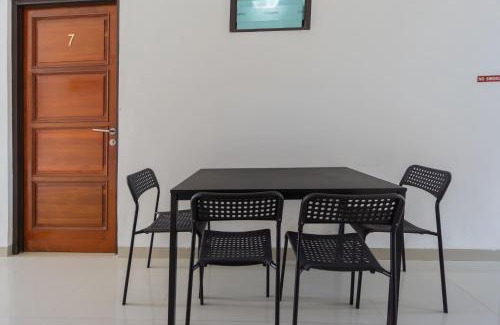 Cipulir Hotel | Discover Comfort at OYO Life 2351 Kost Ciper