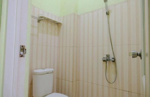Tulungagung Hotel | Discover OYO Life 2508 Alba Suites: Family-Friendly Stay