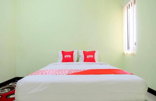 Tulungagung Hotel | Discover OYO Life 2508 Alba Suites: Family-Friendly Stay