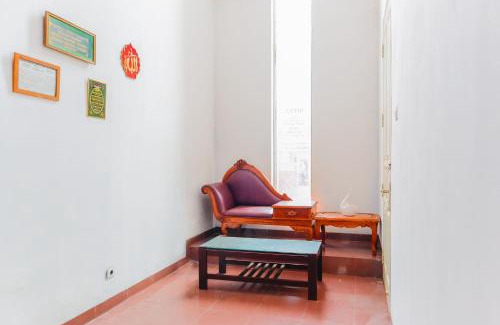 Jakarta Hotel | Budget-Friendly Stay at OYO Life 2590 Kost Assirot
