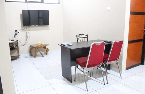 Depok Hotel | Budget-Friendly Child-Friendly Stay at Raihan Residence