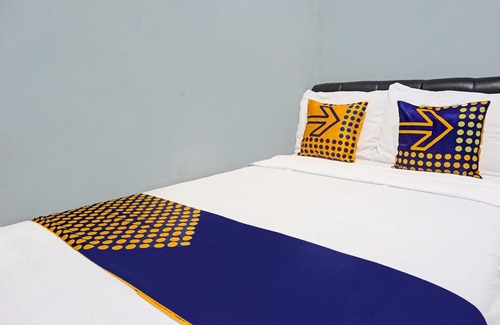 Gresik Hotel | Budget-Friendly OYO Life 91600 Syariah Army Kost & Homestay