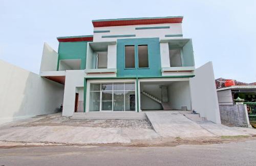 Blora Hotel | Budget-Friendly Stay at OYO Life 92428 Samudera Guesthouse