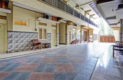 Tuban Sub-District Hotel | Discover OYO Life 92773 Griya Trubus Syariah for Families