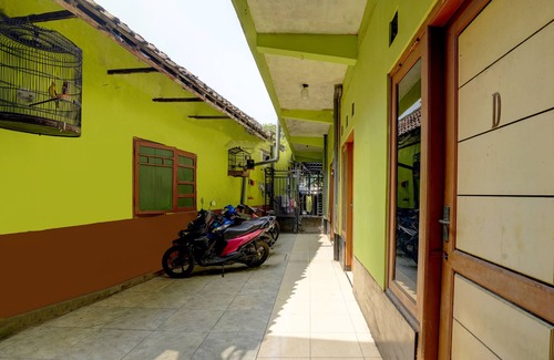Sidomulyo House | Cozy OYO Life 92840 Wisma Morricco: Child-Friendly Stay