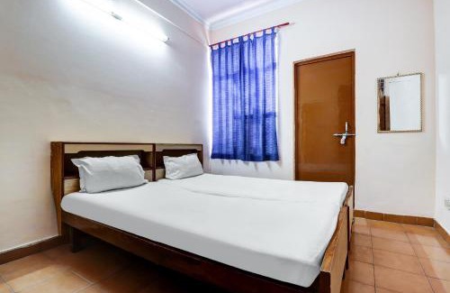Mohangarh Hotel | Convenient OYO Metro Club & Guest House Near Badshahnagar