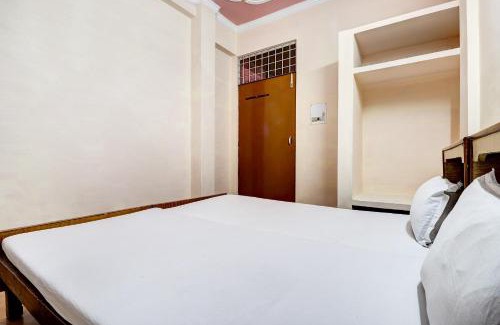 Mohangarh Hotel | Convenient OYO Metro Club & Guest House Near Badshahnagar