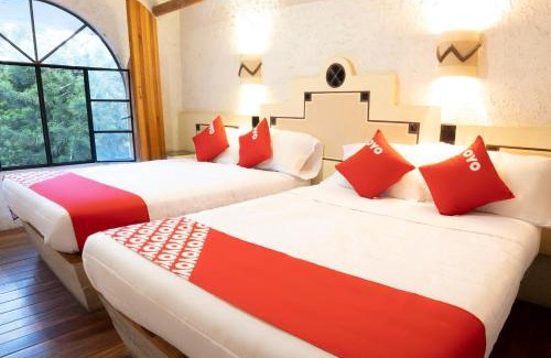 Cuetzalan del Progreso Hotel | Relax at OYO Posada Astrud with Oceanfront Amenities