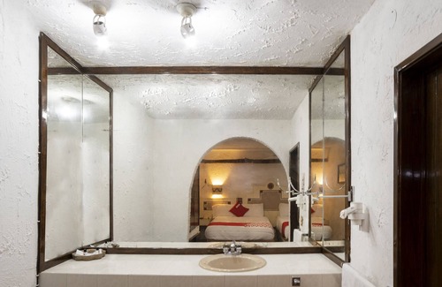 Cuetzalan del Progreso Hotel | Cozy OYO Posada Astrud: Pool, Spa & Family-Friendly Fun