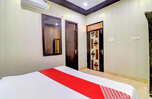Vrindavan Hotel | Family-Friendly Stay at OYO Priyakant Ju Palace