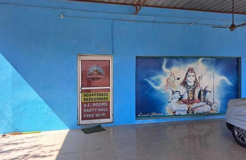 Sonepat Hotel | Family-Friendly Stay at OYO Red Stone Dhaba Awaits