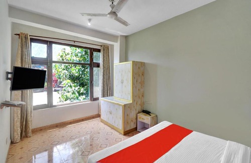Bajaura Hotel | Budget-Friendly OYO Rudhra River Huts with Breakfast Included