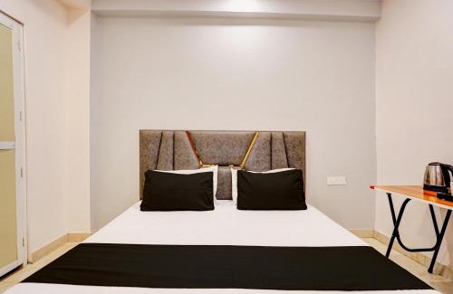 Noida Hotel | OYO Sonu Residency