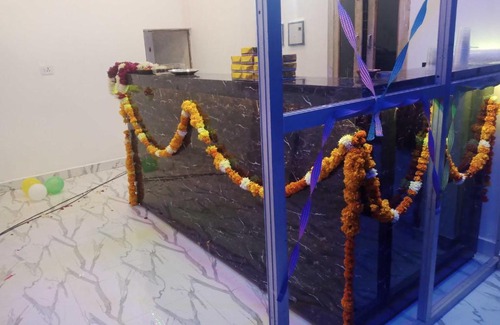Auraiya Hotel | Budget-Friendly Stay at OYO The Bluemoon - Family Friendly