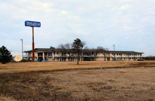 Pauline Hotel | Budget-Friendly Stay at Travelers Inn Topeka for Families