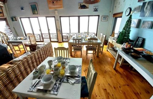 Oyster Bay Bed & Breakfast | Oyster Bay Beach Lodge: Pet-Friendly Oceanfront Retreat