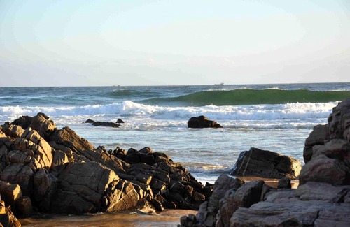Oyster Bay House | Discover Oyster Bay Guesthouse: Family & Pet-Friendly Stay