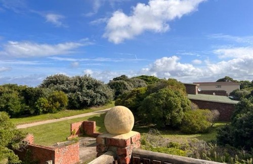 Oyster Bay House | Discover Oyster Bay Guesthouse: Family & Pet-Friendly Stay