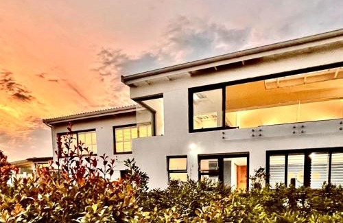Oyster Bay Apartment | Ocean View Retreat at Oyster Bay Ten On Tornyn