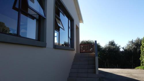 Cape Saint Francis House | Explore Oyster Catcher: Oceanfront Stay with Spa & Breakfast