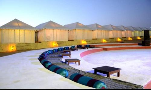 Kanoi Resort | Discover Romiyo Desert Camp: Pet-Friendly Oasis with Breakfast