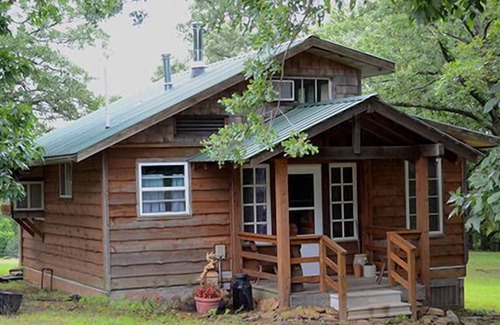 West Fork Cabin | OZARK GEM near Devil’s Den State Park and Fayetteville