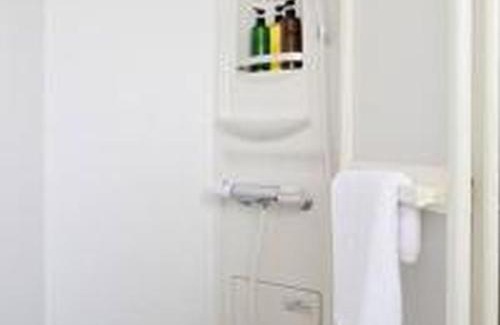 Sennichimae Apartment | Explore 大ざわビル601: Family-Friendly Comfort Awaits
