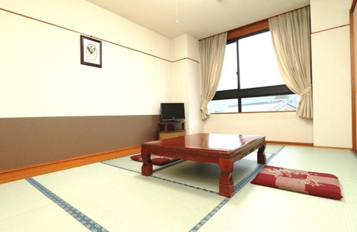 Katashina Hotel | Family-Friendly Getaway at Oze Shinkousou – Rated 7.9/10