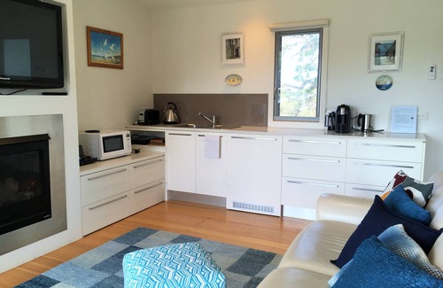 Barwon Heads Apartment | Ozone Studio: The Ultimate Couple's Oceanfront Retreat