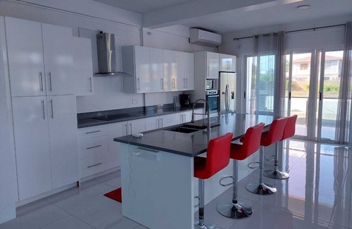 Rodney Bay Villa | Discover PÀRIS Villas: 2BD Villa with Ocean View