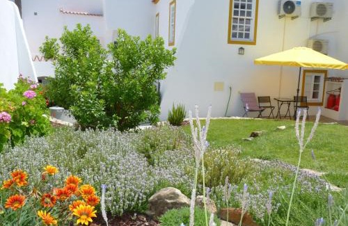 Evora Apartment | Elegant Oceanfront Escape at Páteo dos Oliveira