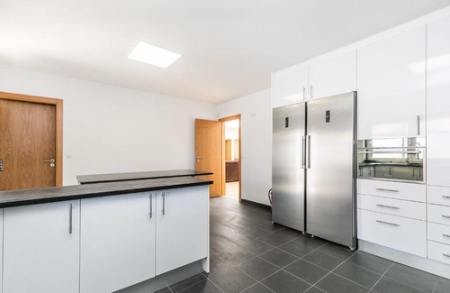 Mafra Apartment | Discover Pátio Português: 10/10 Stay with Pool & Kitchen