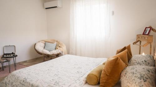 Arles House | Discover Pâquerette: Guest Rated 9.7 with Hot Tub Relaxation