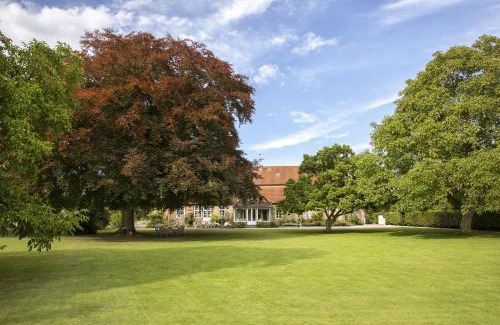 Manhagen House | Discover Pächterhaus: Pet-Friendly with 10/10 Guest Ratings