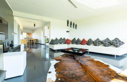 Kuressaare Apartment | Exceptional Päikeseline Apartment with Sauna & Hot Tub