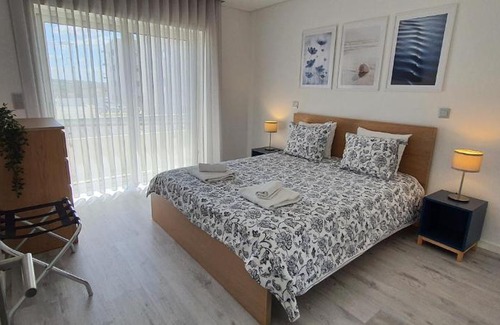 Arvore Apartment | Top-Rated Pé n'Areia Guesthouse - Ideal for Families