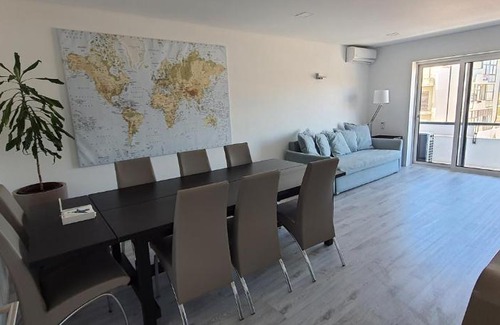 Arvore Apartment | Top-Rated Pé n'Areia Guesthouse - Ideal for Families
