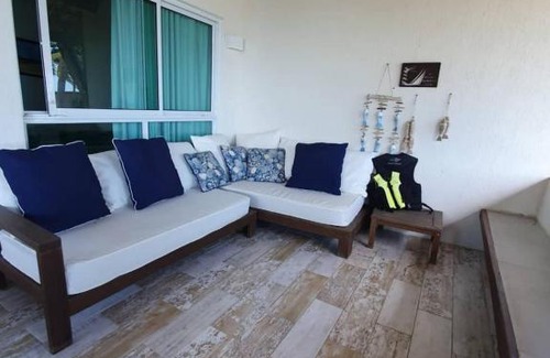 Goiana House | Beachfront Bliss: Pet-Friendly Getaway with Breakfast