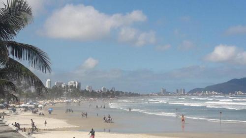Morro do Maluf Apartment | Relax at PÉ NA AREIA with Beach Service & Stunning Views