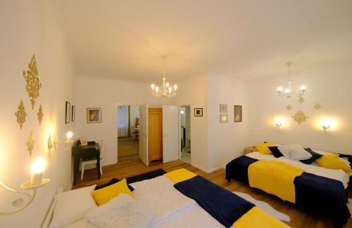 Pecs Apartment | Comfortable PéterPál Apartman with Breakfast & Family Amenities