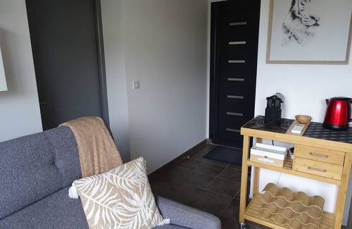 Tourbes House | Charming Garden Apartment in Pézénas with Pool & Shops