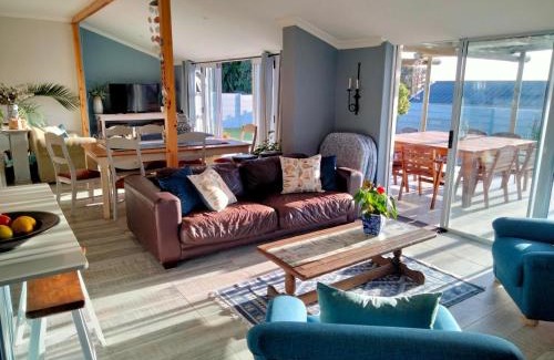 Gansbaai House | Charming Pêrel of Perlemoenbaai - Child Friendly Retreat