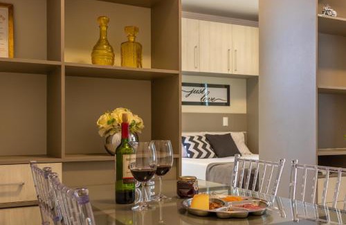 Centro Apartment | City View Gem on 18th Floor with Pet-Friendly Amenities