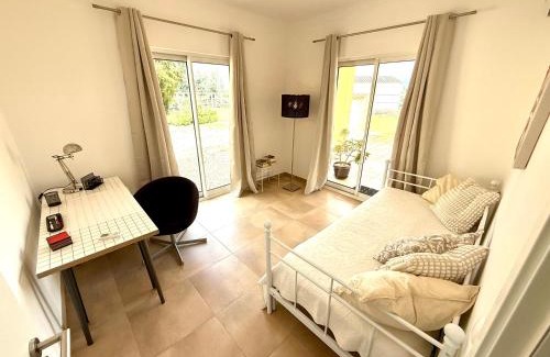 Reguengos de Monsaraz House | Elegant Pôr-do-sol Villa: Oceanfront Bliss & Pet Friendly