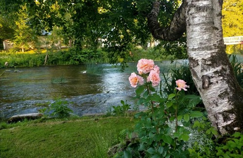Poltsamaa Apartment | Waterfront Lonny Apartment in Põltsamaa with Great Amenities