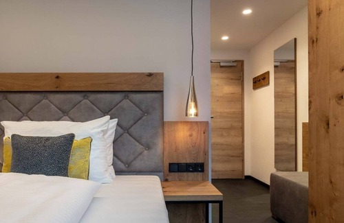 Weilheim Hotel | Top-Rated Pöltnerhof: Family-Friendly with Great Amenities