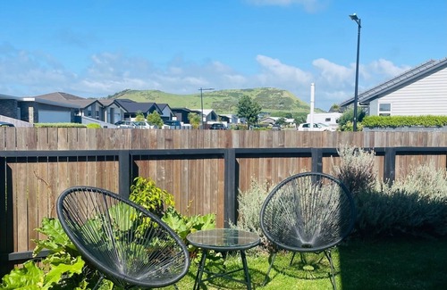 Papamoa Beach House | Experience Pāpāmoa Pad: Child-Friendly Oasis by the Sea
