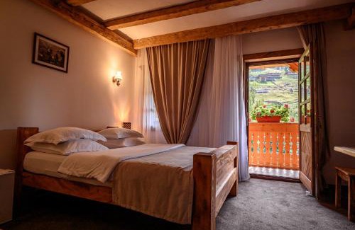 Desesti House | Pet-Friendly Retreat at Păstrăvăria Alex with Breakfast