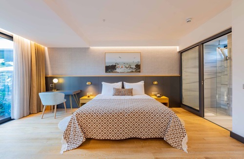 Erdek Hotel | Exceptional Pınar Otel: Ocean Views and Spa Amenities
